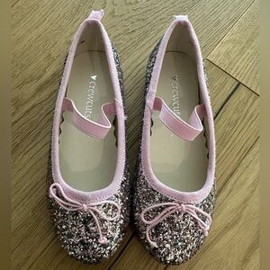 Crew Cuts link sharply ballet flat